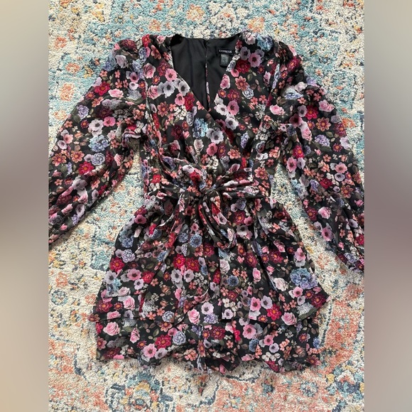 Express Floral Wrap Front Romper - Picture 4 of 6